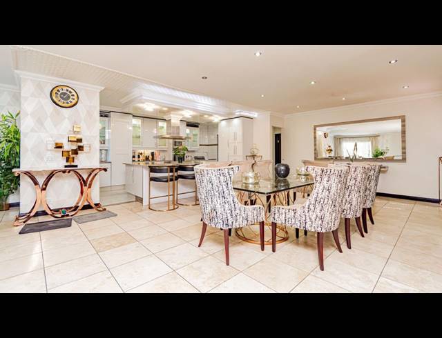 4 BEDROOM FREEHOLD FOR SALE IN MEYERSDAL